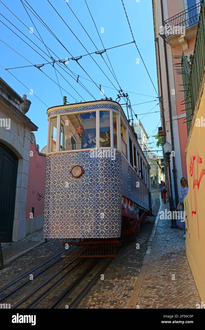Gloria Funicular (Ascensor da Gloria) is a funicular railway line in ...