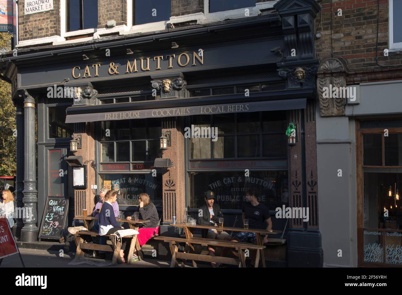 London, UK - 20 September 2020, The cat and mutton is the classic pub ...