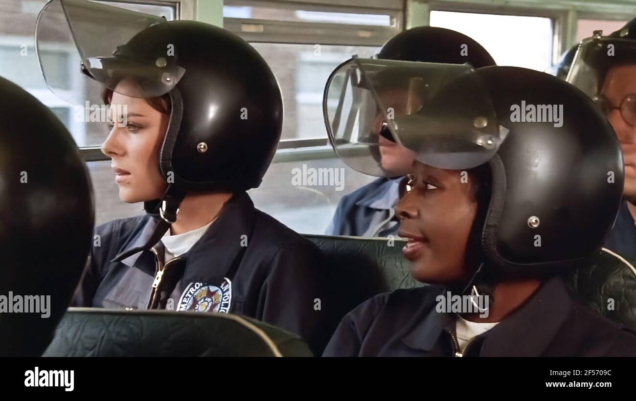 USA. Marion Ramsey and Kim Cattrall in 