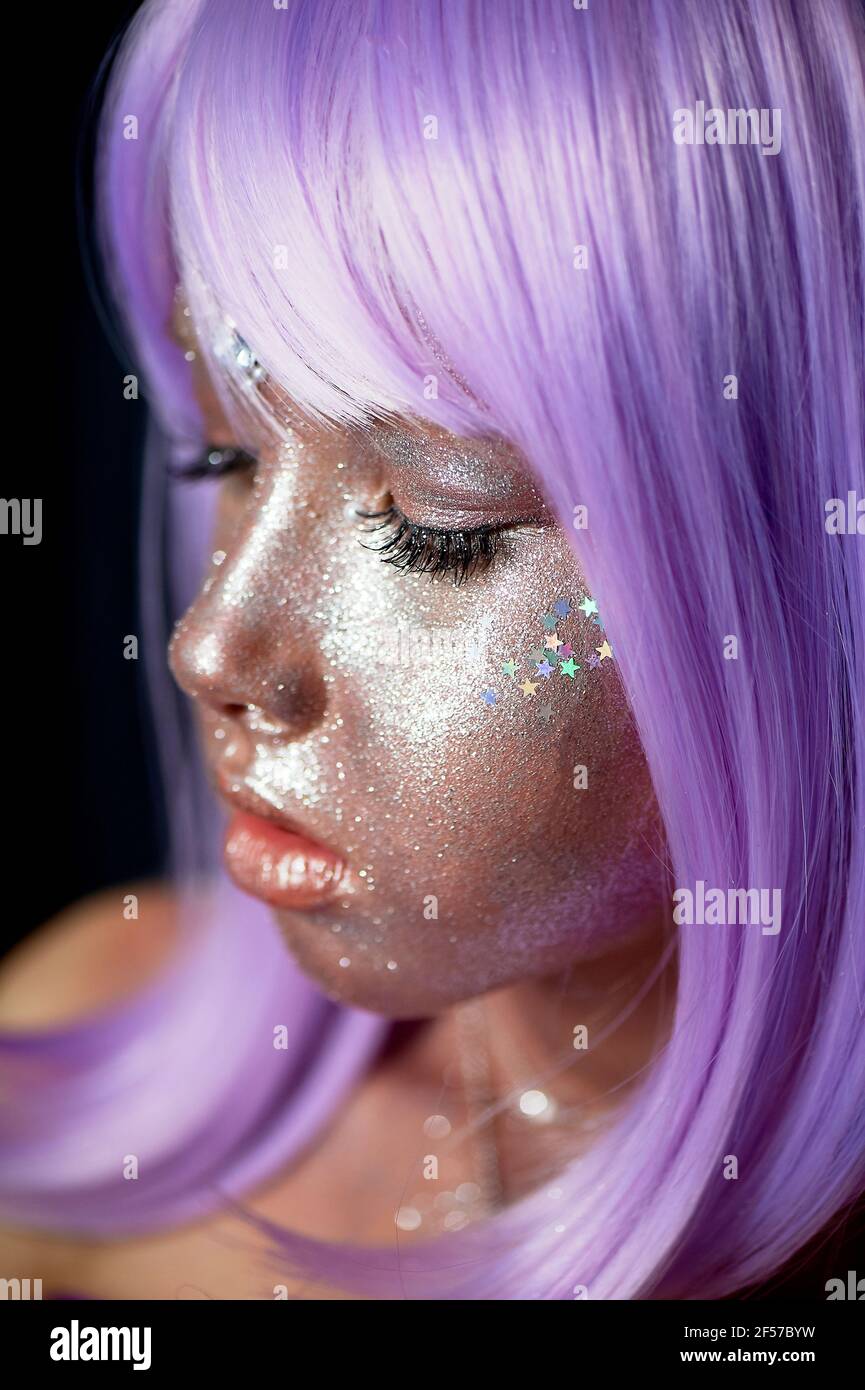 Alien visage hi-res stock photography and images - Alamy