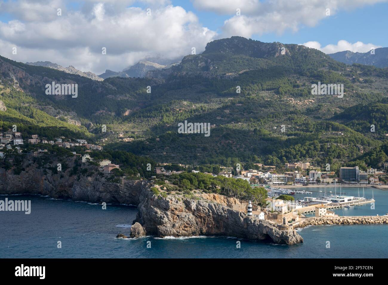 Port de Sóller village and the port of the town of Sóller, in Mallorca, in the Balearic Islands, Spain. Serra de Tramuntana UNESCO World Heritage Site Stock Photo