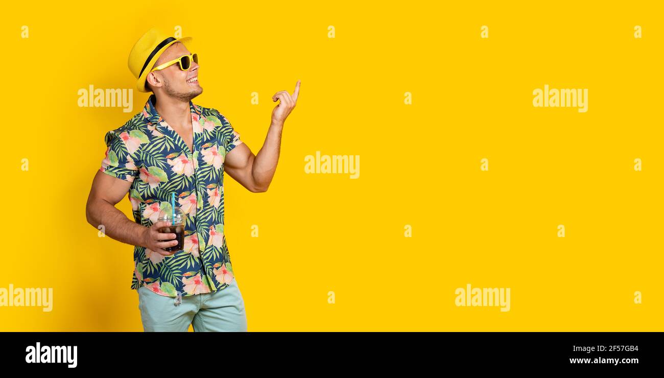 Unshaven man in yellow hi-res stock photography and images - Alamy