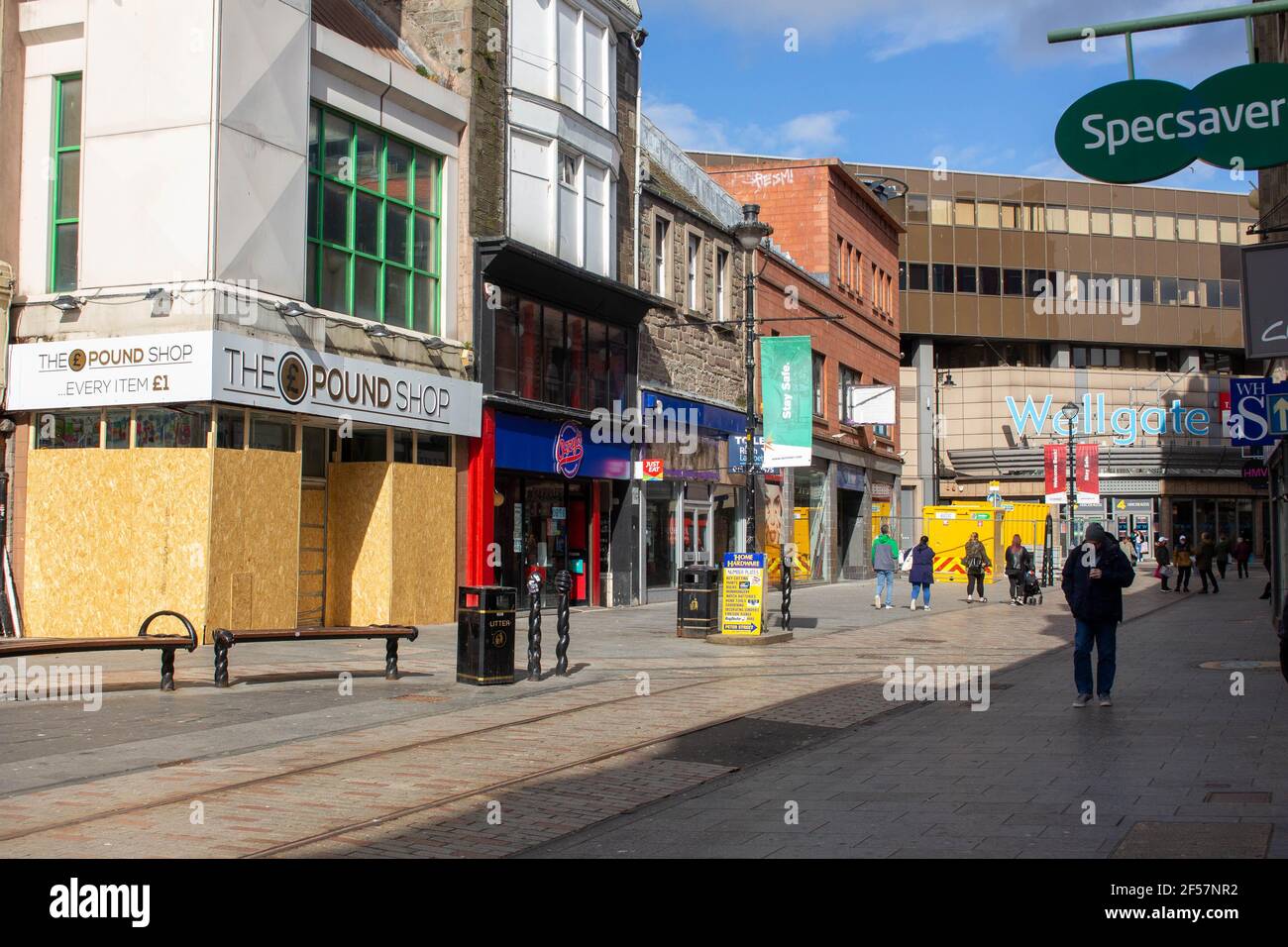 Dc thomsons frontage side streets city centre spray paint hires stock