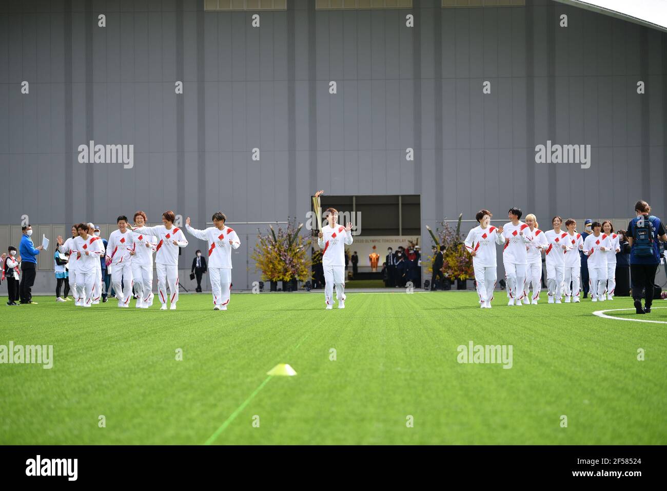 Fukushima Japan 25th Mar 21 Azusa Iwashimizu And Members Of Japan S 11 World Cup Winning Women S Football Team Participate In The Tokyo Olympic Torch Relay At Fukushima National Training Center J Village