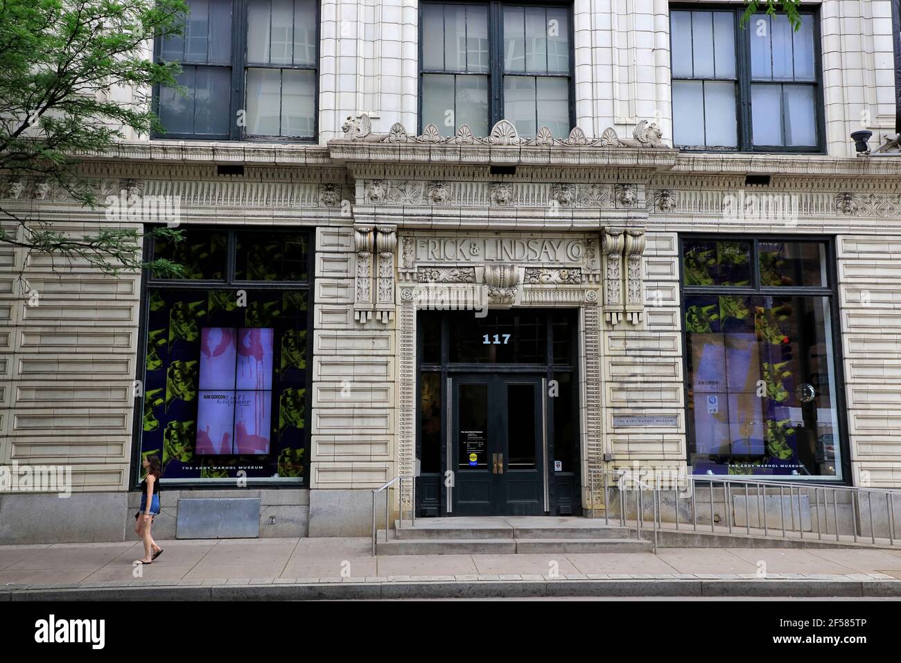 Exterior view of the building of Andy Warhol Museum.Pittsburgh.Pennsylvania.USA Stock Photo