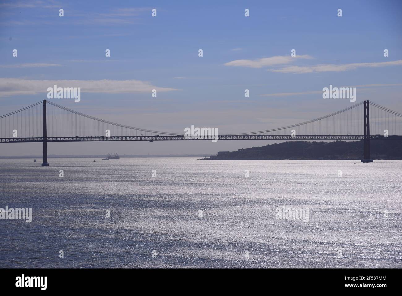 M bridge man made structure hi-res stock photography and images - Alamy