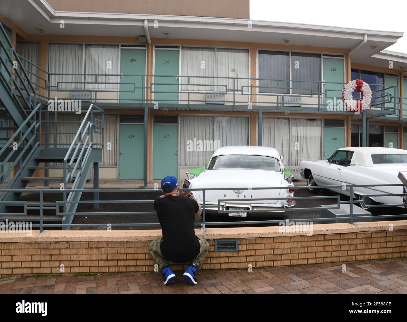 Memphis, Tennessee, USA. 17th Mar, 2021. A wreath marks the spot where