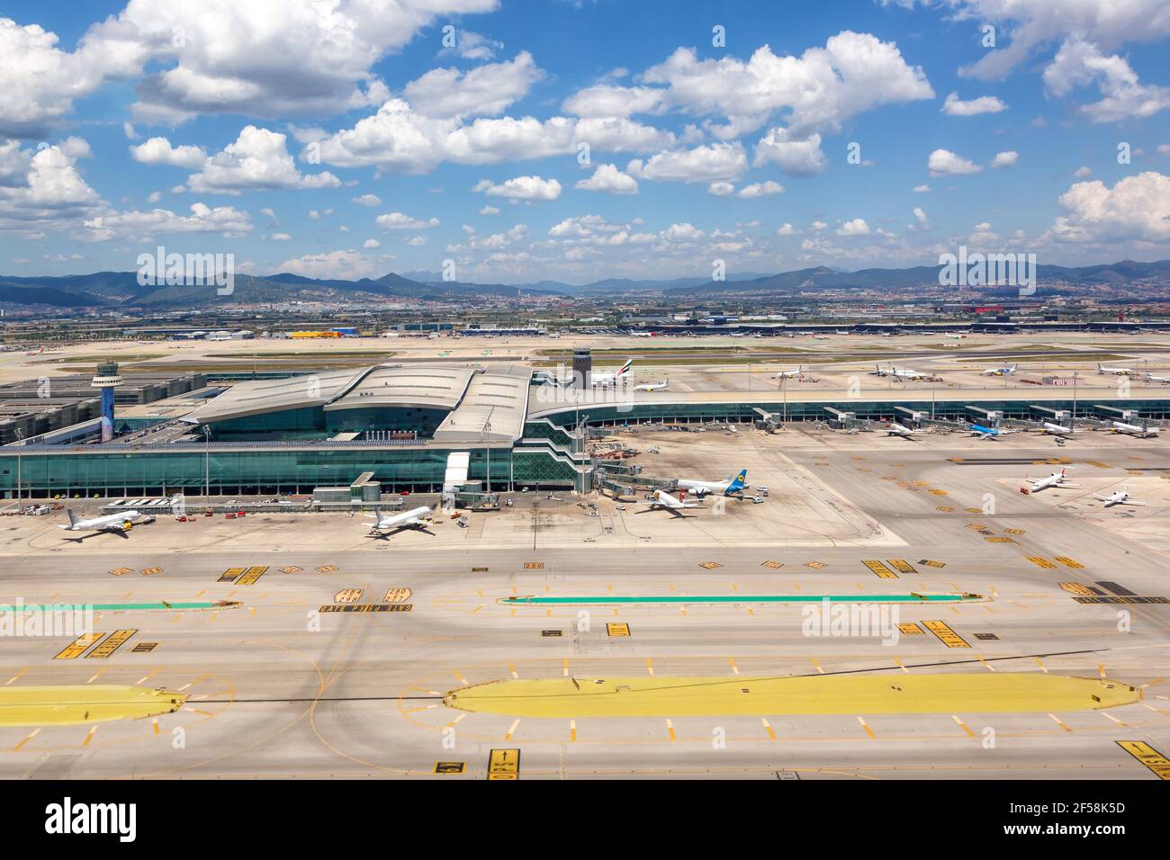 Terminal 1 at barcelona airport hires stock photography and images Alamy