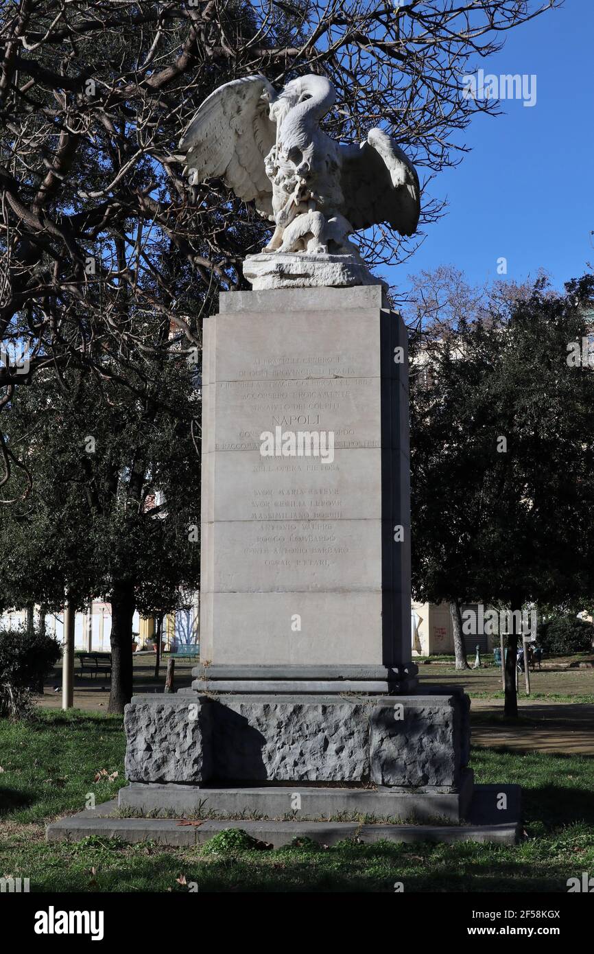 Napoli - Monumento ai soccorritori per l'epidemia di colera in Villa Comunale Stock Photo