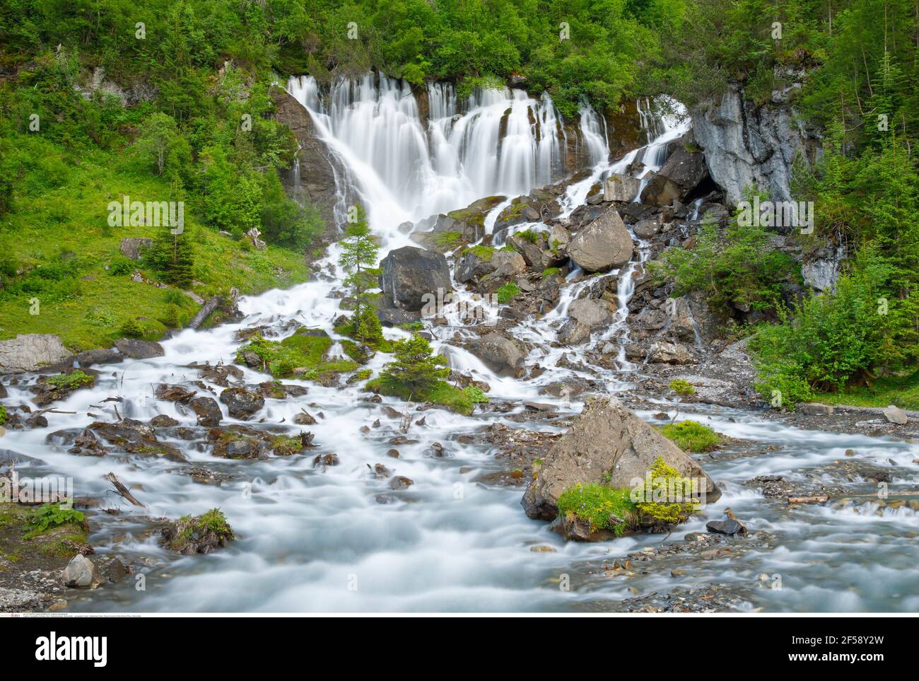 what are the sources of river rock