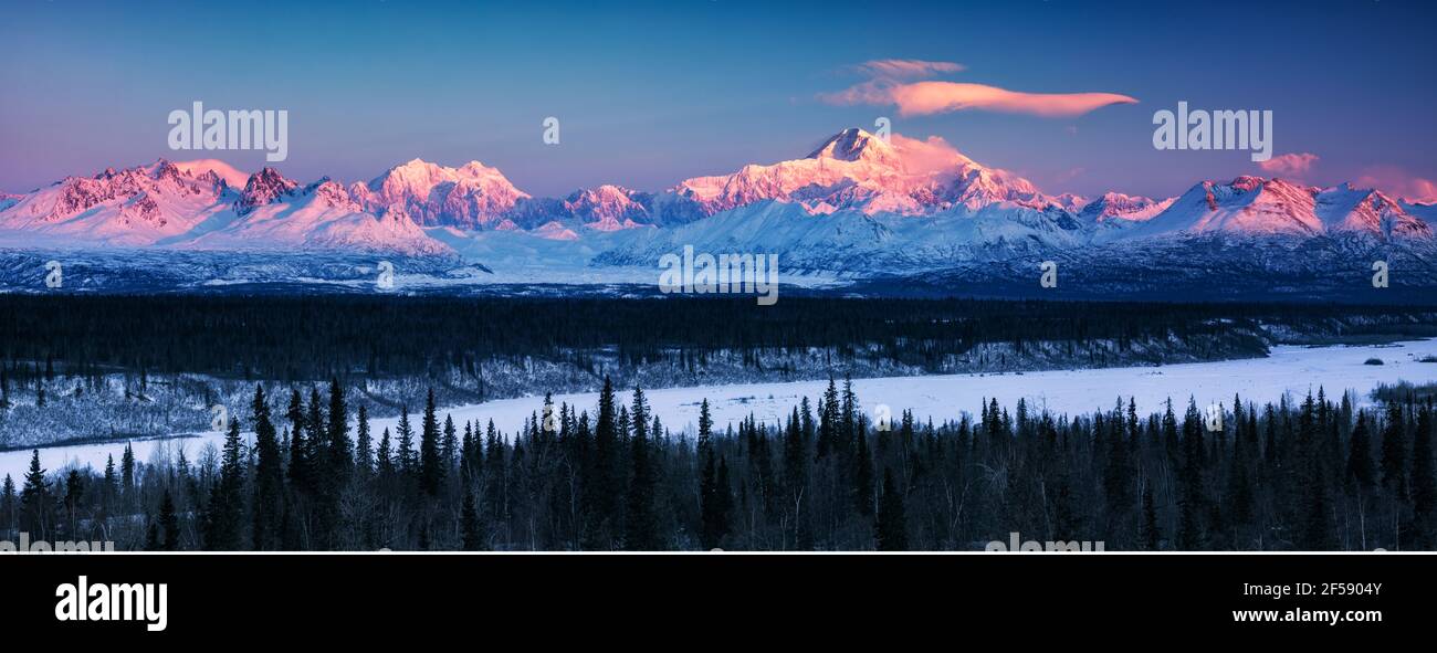 Denali winter hi-res stock photography and images - Alamy