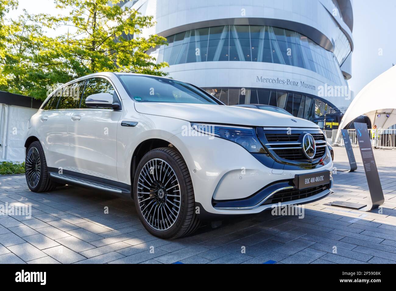 Mercedes Benz electric car EQC 400 4Matic Daimler electric car
