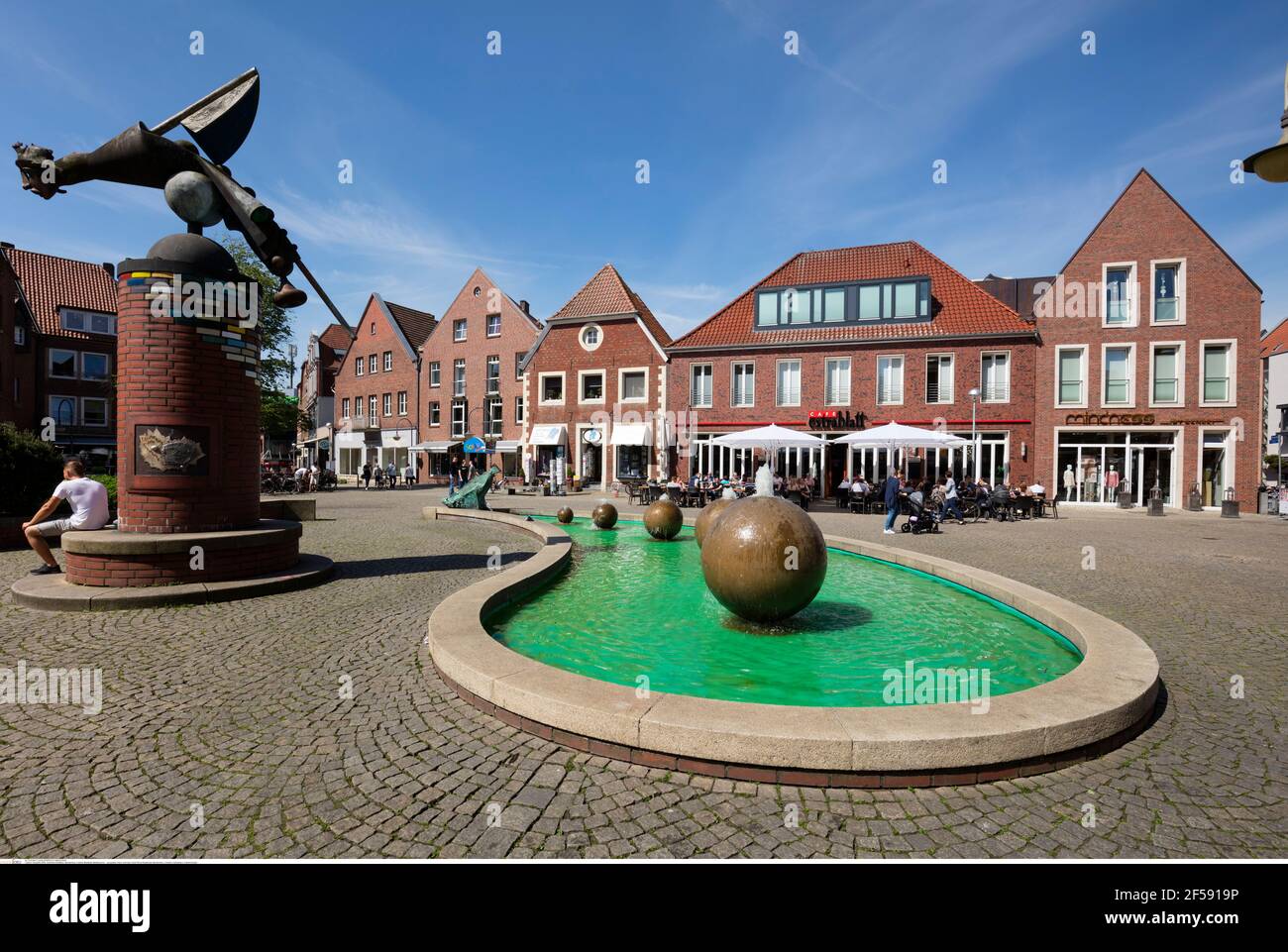 geography/travel, Germany, North Rhine-Westphalia, Munsterland, Coesfeld, marketplace, market fountain, Additional-Rights-Clearance-Info-Not-Available Stock Photo