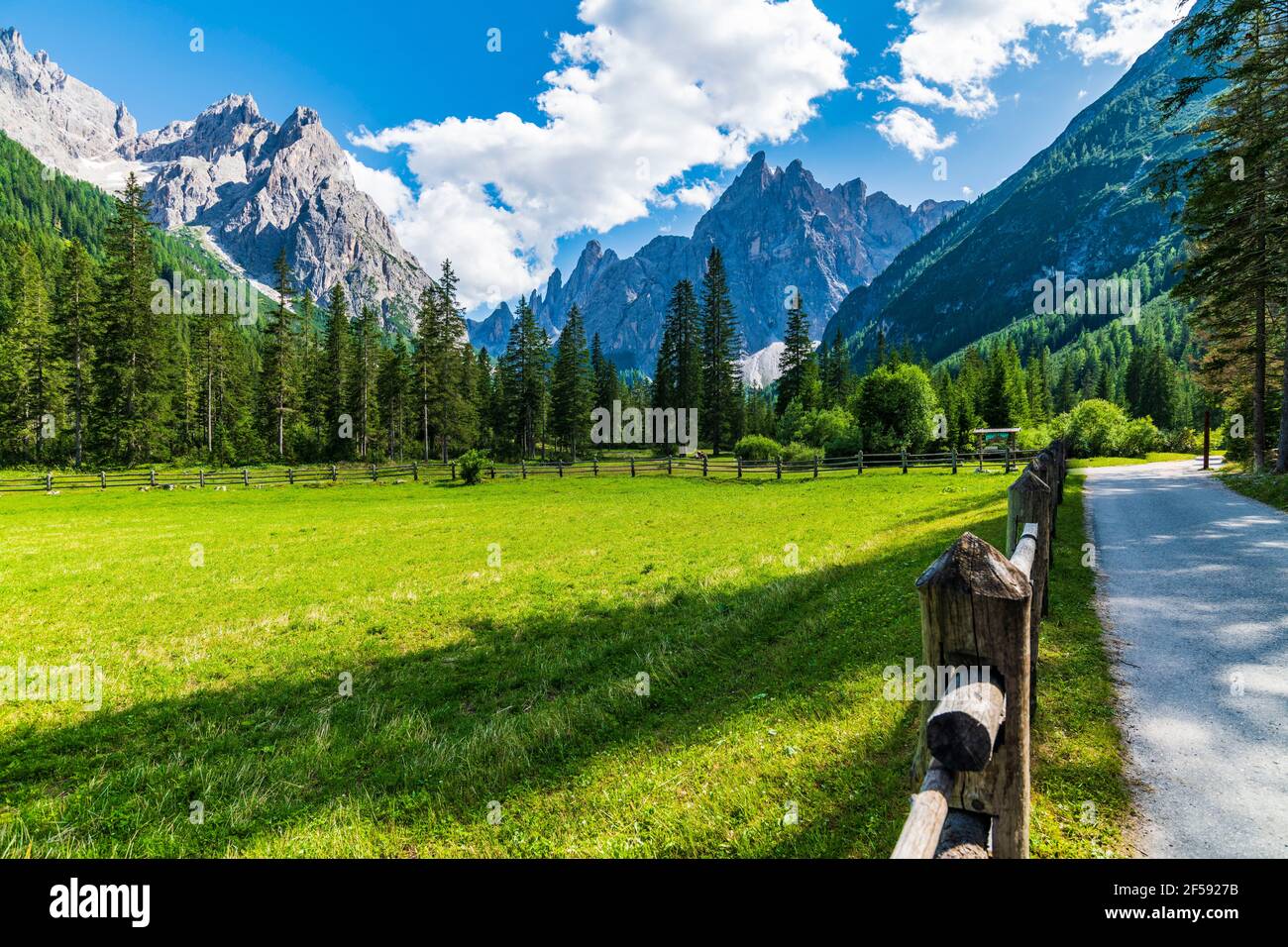 Typical views of the dolomitic valley floor. The Val Fiscalina Stock Photo