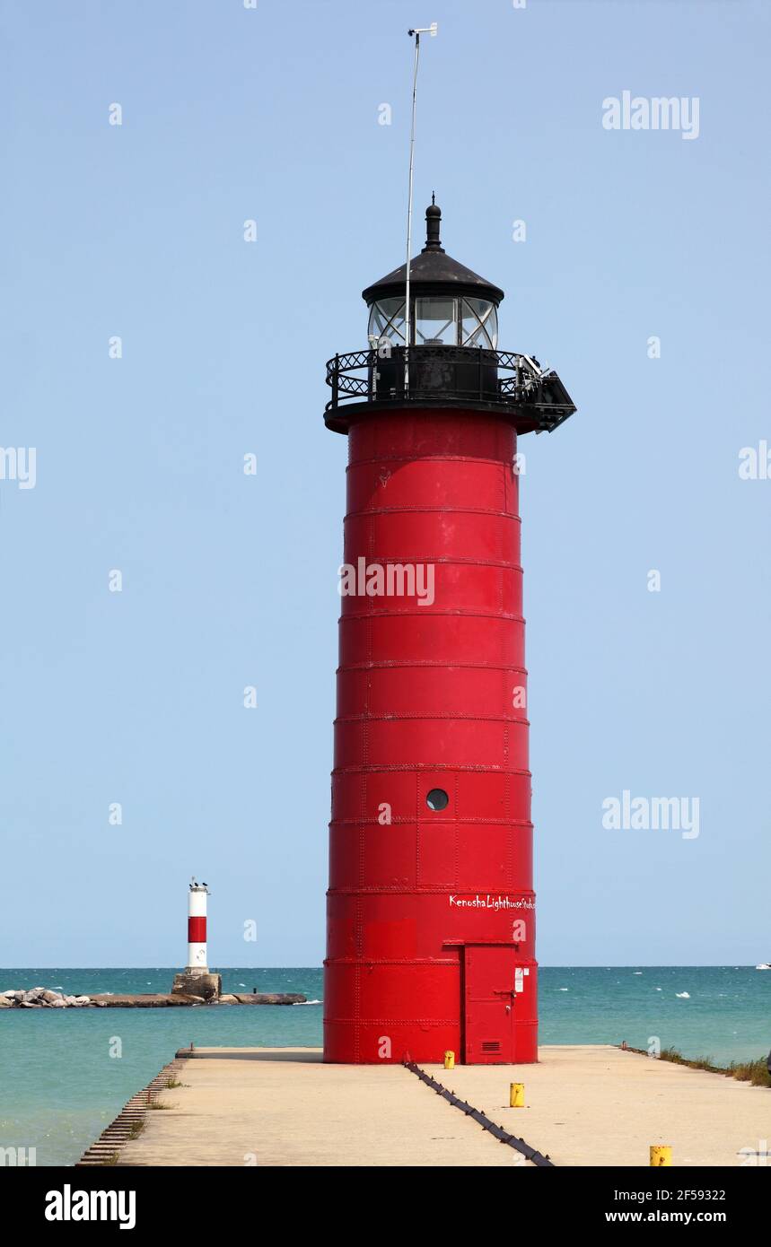 geography / travel, USA, Wisconsin, Kenosha, Kenosha North Pier Light (1906), Kenosha, Lake Michiga, Additional-Rights-Clearance-Info-Not-Available Stock Photo