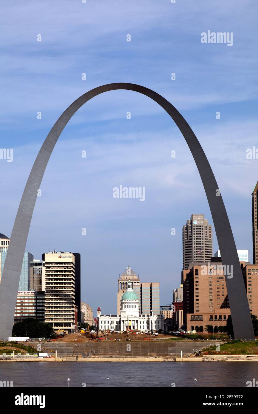 geography / travel, USA, Missouri, St. Louis, Skyline, Gateway Arc ...