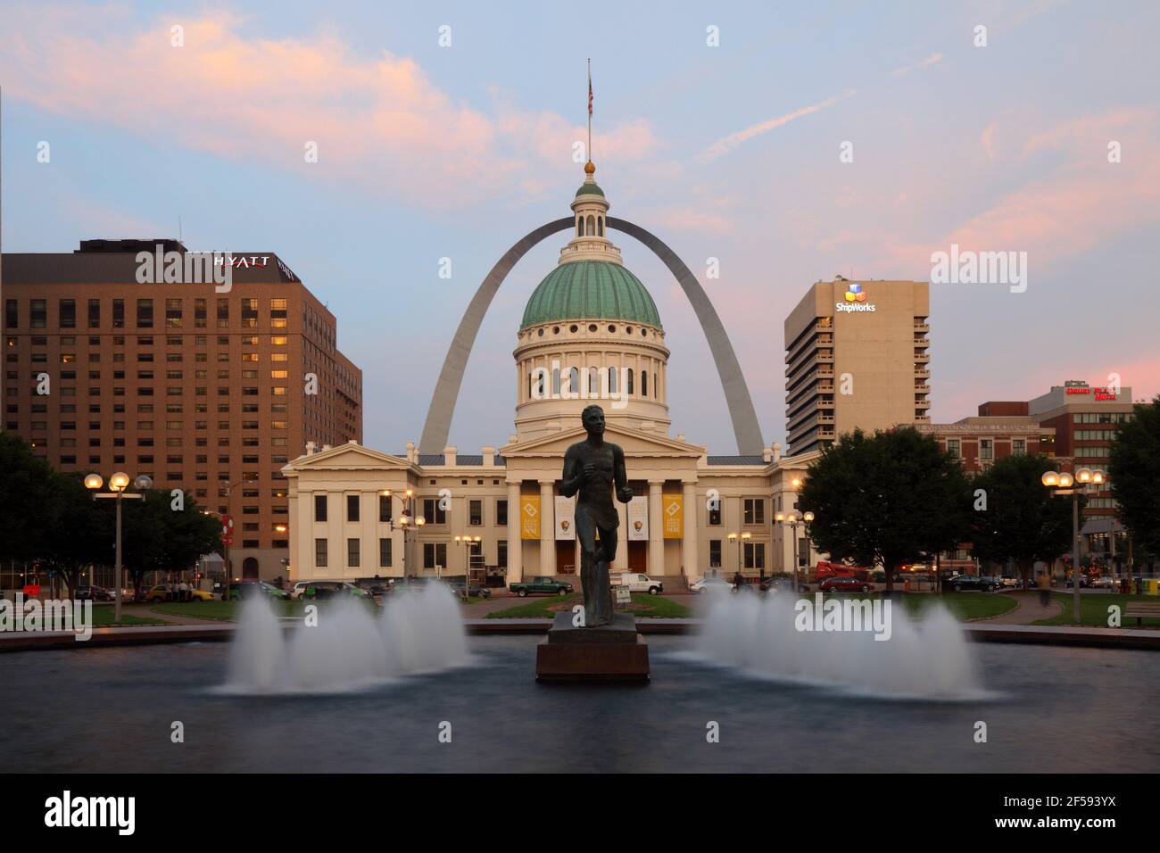Old courthouse st louis hi-res stock photography and images - Alamy