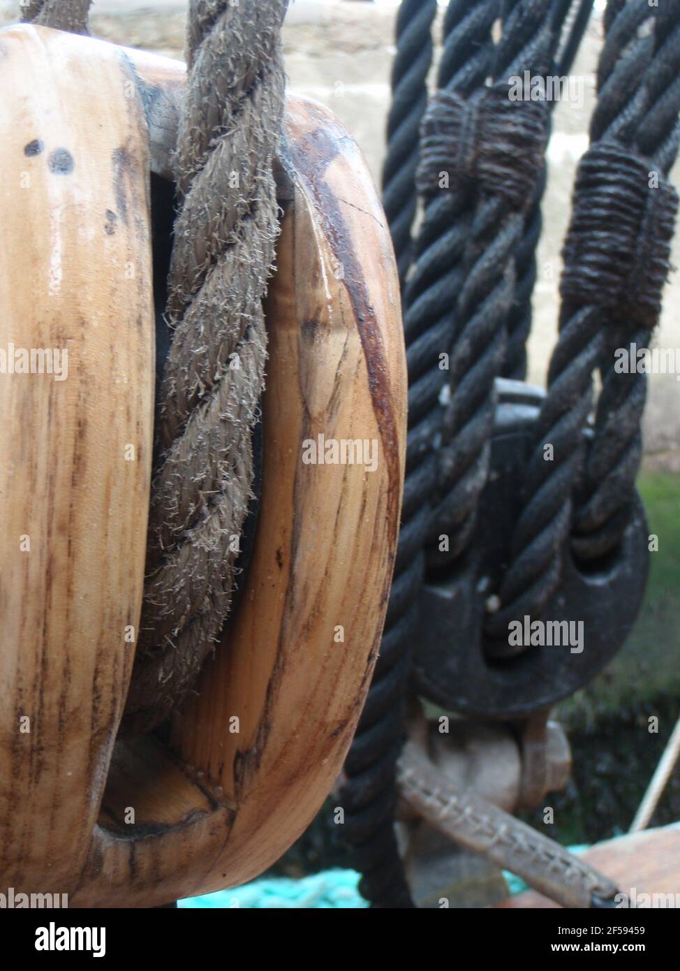 Marine pully hi-res stock photography and images - Alamy