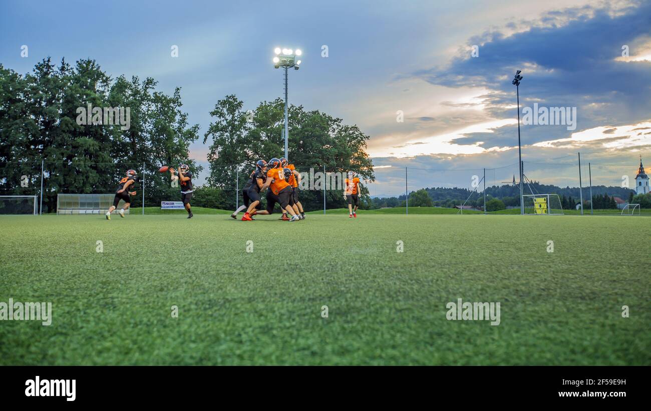 American Football Players Stadium Hi res Stock Photography And Images american-football-players-stadium-hi-res-stock-photography-and-images