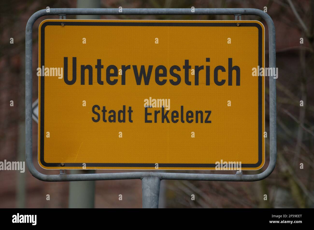 25 March 2021, North Rhine-Westphalia, Unterwestrich: The place-name sign of the village of Unterwestrich, which belongs to the town of Erkelenz. The village is to make way for the Garzweiler opencast lignite mine.      (to dpa 'Lignite decision: government wants new jobs') Photo: Henning Kaiser/dpa Stock Photo