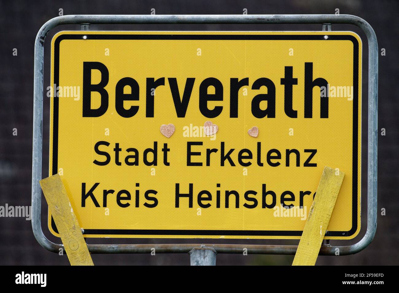 25 March 2021, North Rhine-Westphalia, Erkelenz: The place-name sign of the village of Berverath, which belongs to the town of Erkelenz. The village is to make way for the Garzweiler opencast lignite mine.      (to dpa 'Lignite decision: government wants new jobs') Photo: Henning Kaiser/dpa Stock Photo