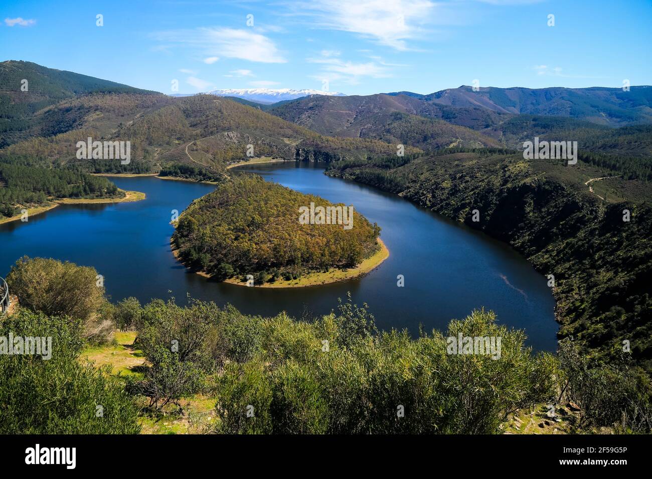 Meander of the river Melero Alagón in a sunny day, Las Hurdes, Extremadura, Spain. Stock Photo