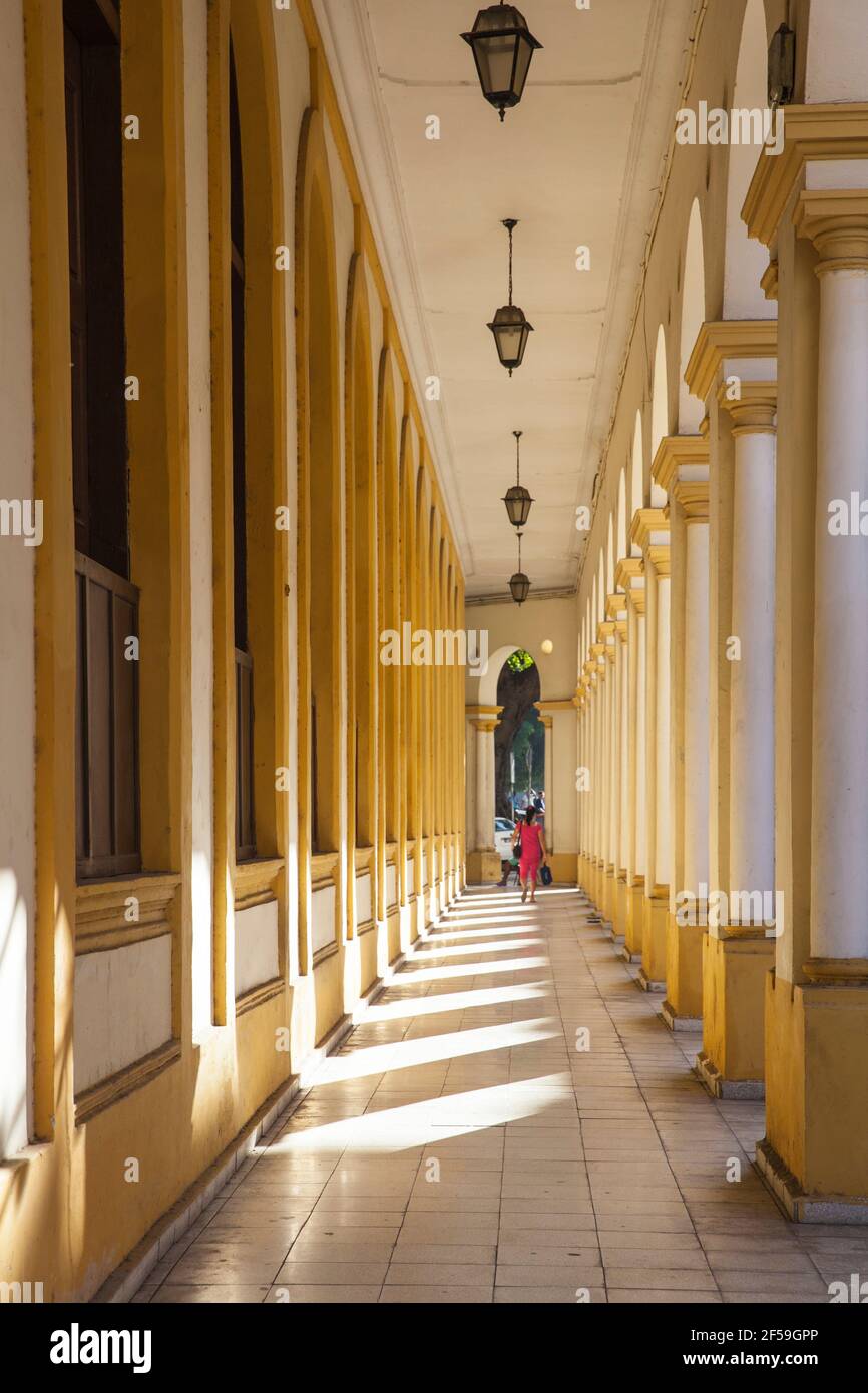 Cuba, Havana, Building columns opposite Hotel Sevilla Stock Photo