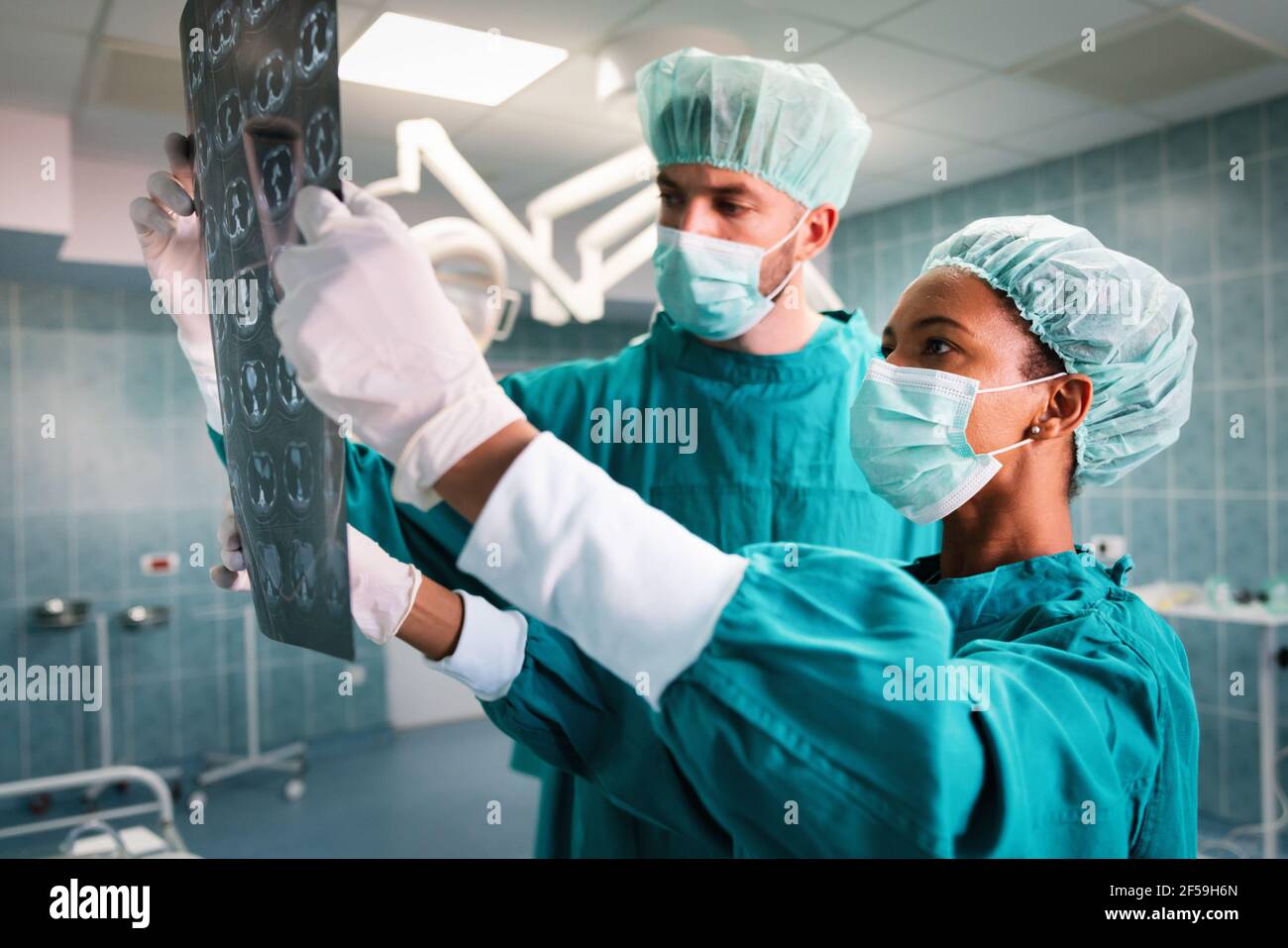 Professional medical team hi-res stock photography and images - Alamy