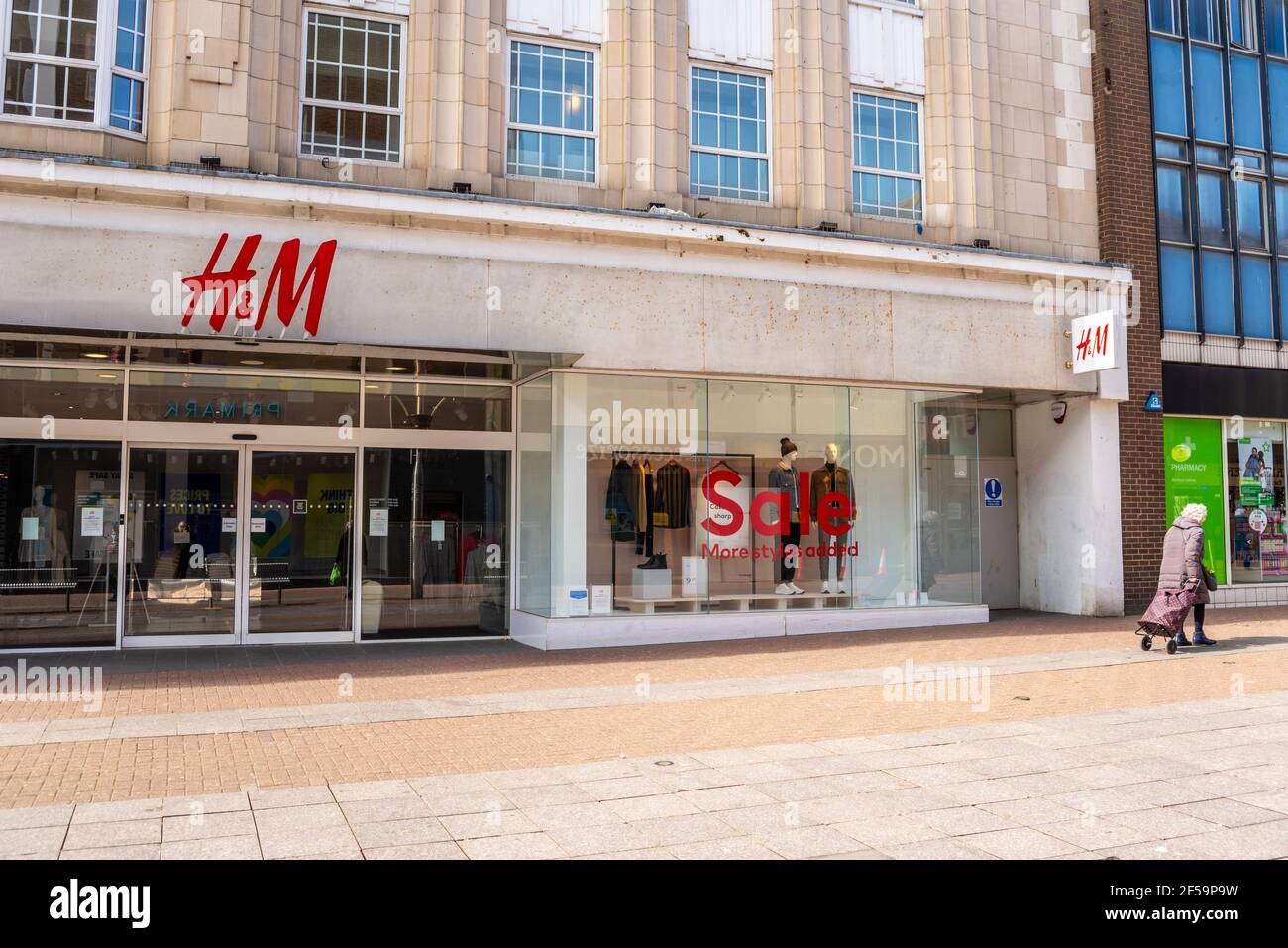 H & M fashion clothing retail shop in High Street, Southend on Sea, Essex,  UK, closed, shut, during the COVID 19 pandemic lockdown. H&M sale Stock  Photo - Alamy