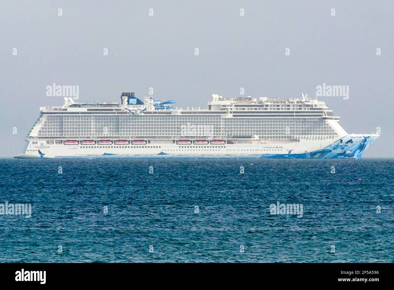 Norwegian Bliss Cruise Ship High Resolution Stock Photography And Images Alamy