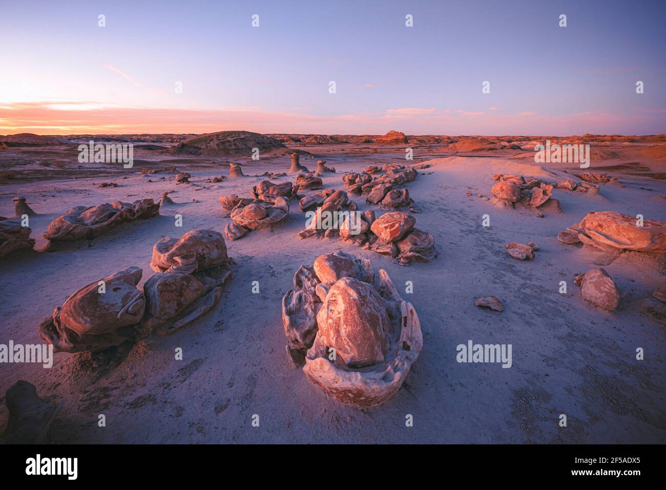 Alien egg hatchery bisti badlands hi-res stock photography and images ...