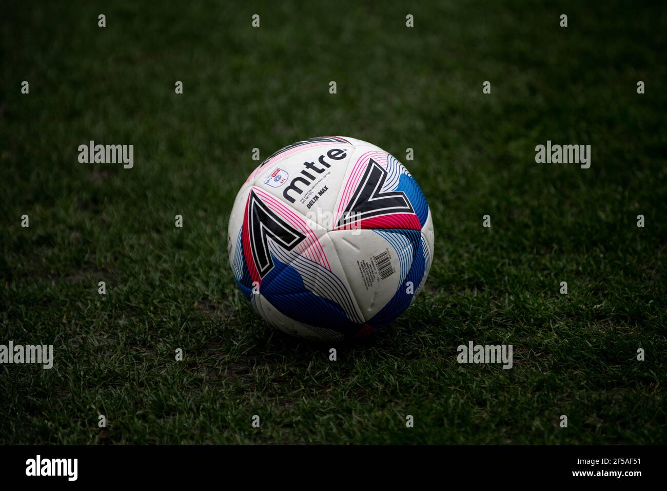 Mitre Delta Max. Official Match Ball of the EFL 2019/20. Stock Photo