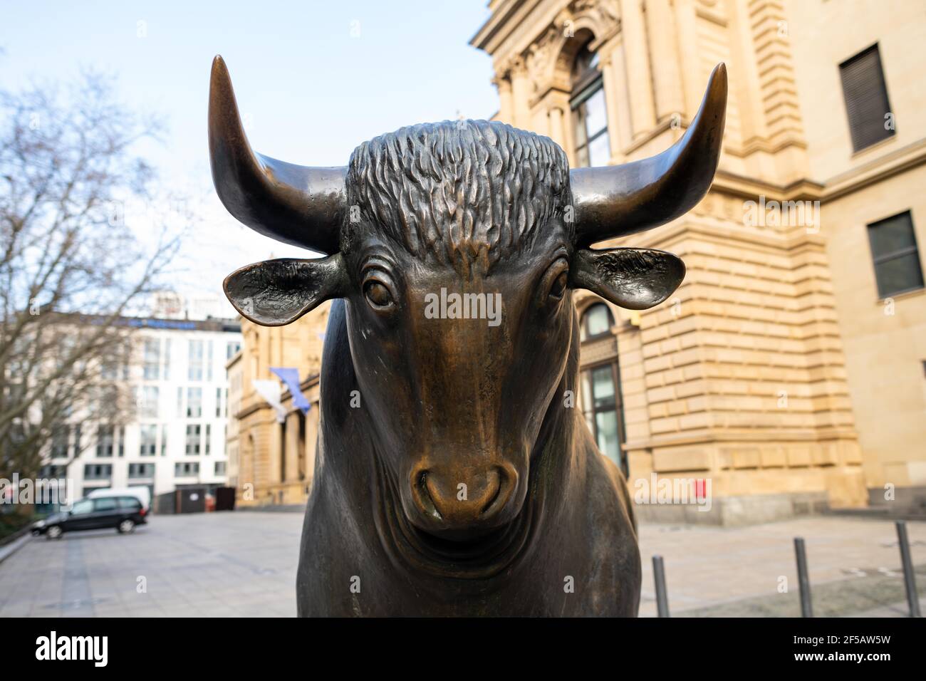 Bull market - bull statue outside Frankfurt stock exchange building, Frankfurt, Germany Stock Photo