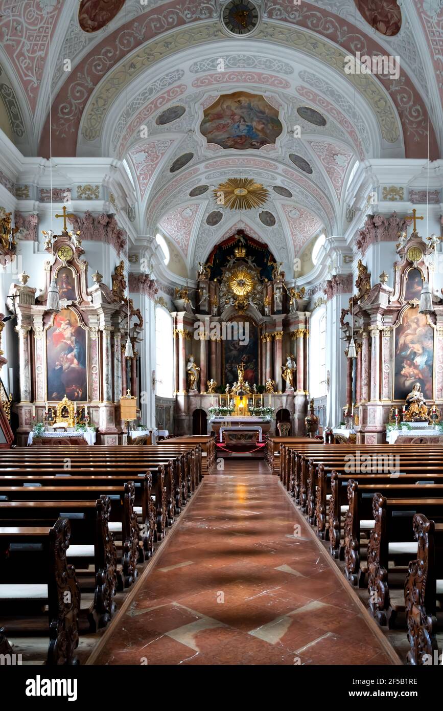 Interior view of the deanery parish church of St. Johann in Tyrol - Innenansicht der Dekanatspfarrkirche St. Johann in Tirol, Austria Stock Photo
