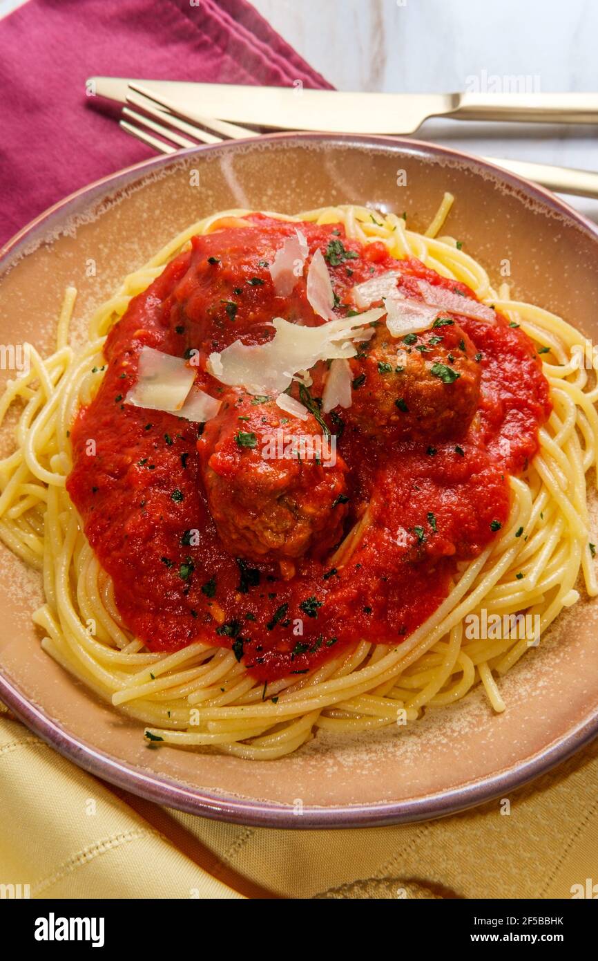 Italian spaghetti and meatballs with red tomato sauce Stock Photo - Alamy