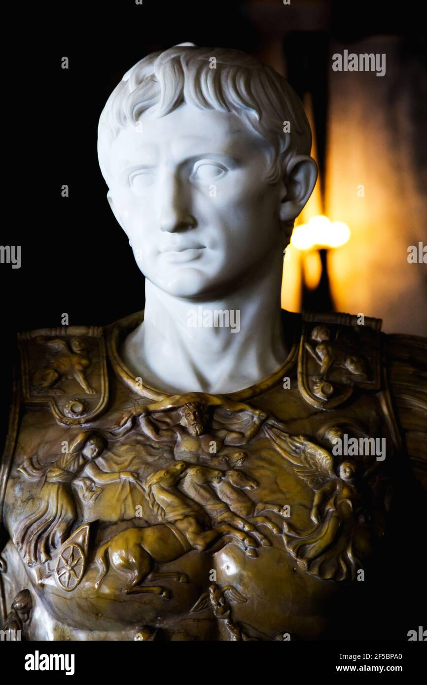 Flagler Museum, Palm Beach, Florida – the Grand Hall: marble bust of Augustus Caesar 19th copy of an original full-size bronze Stock Photo