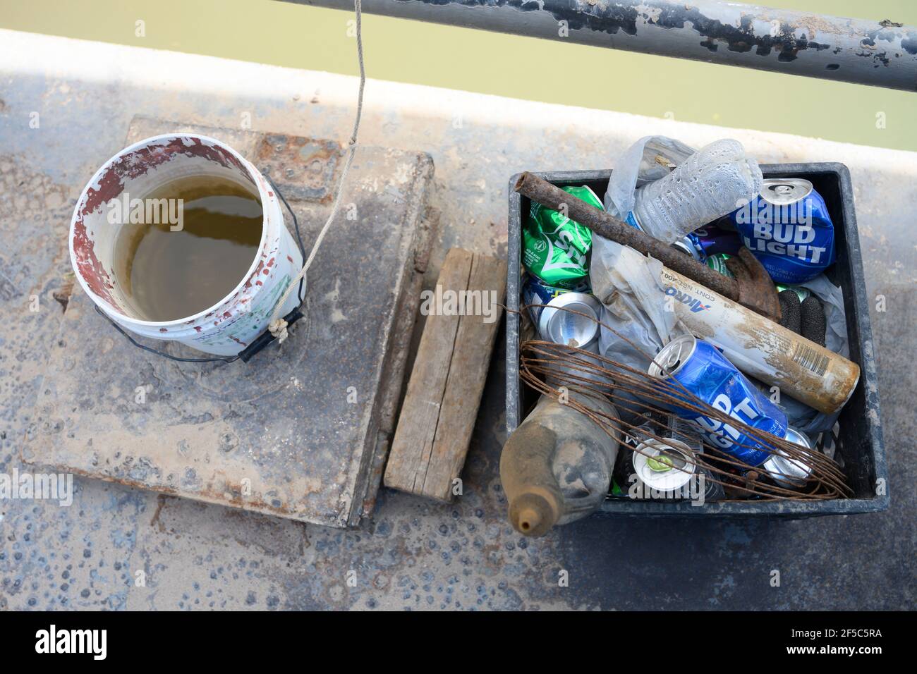 Los Ebanos, Usa . 25th Mar, 2021. Trash bin on the deck of a handdrawn