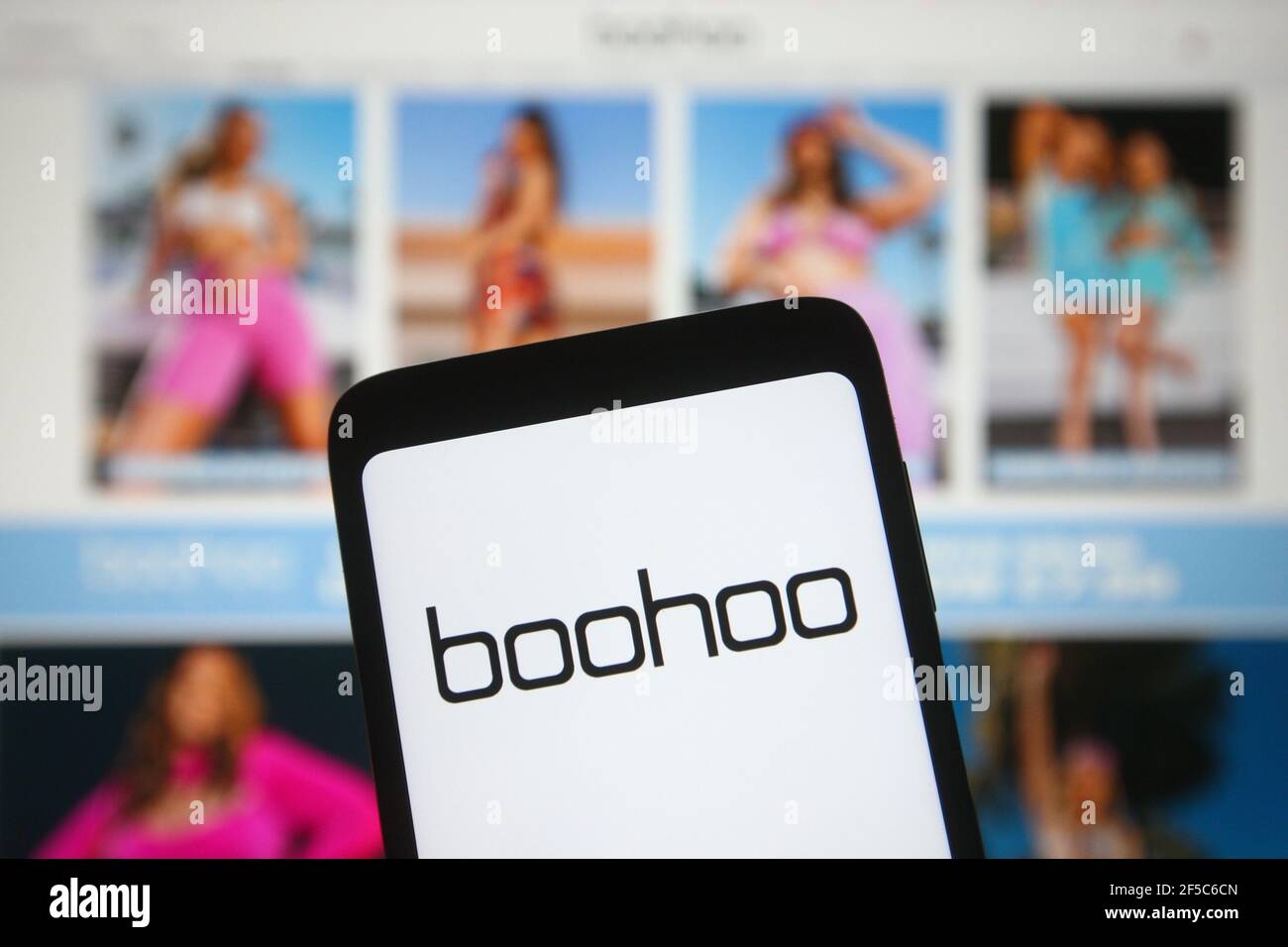 Boohoo website hi-res stock photography 