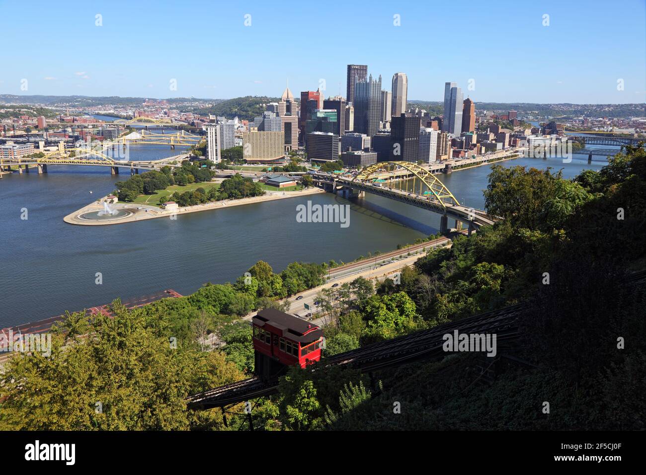 geography / travel, USA, Pennsylvania, Pittsburgh, Grandview und Duquesne Incline (Zahnradbahn), Skyli, Additional-Rights-Clearance-Info-Not-Available Stock Photo