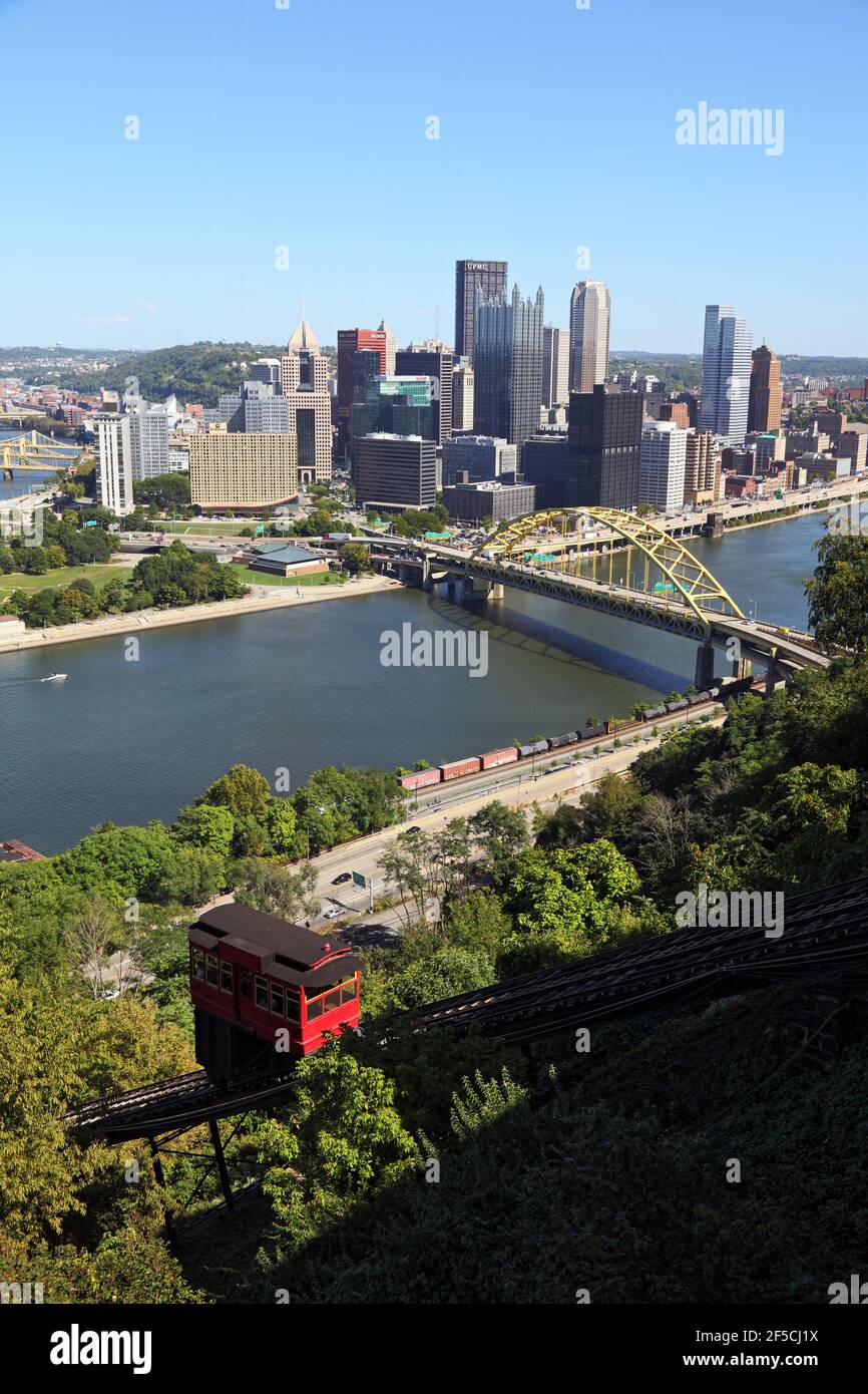 geography / travel, USA, Pennsylvania, Pittsburgh, Grandview und Duquesne Incline (Zahnradbahn), Skyli, Additional-Rights-Clearance-Info-Not-Available Stock Photo