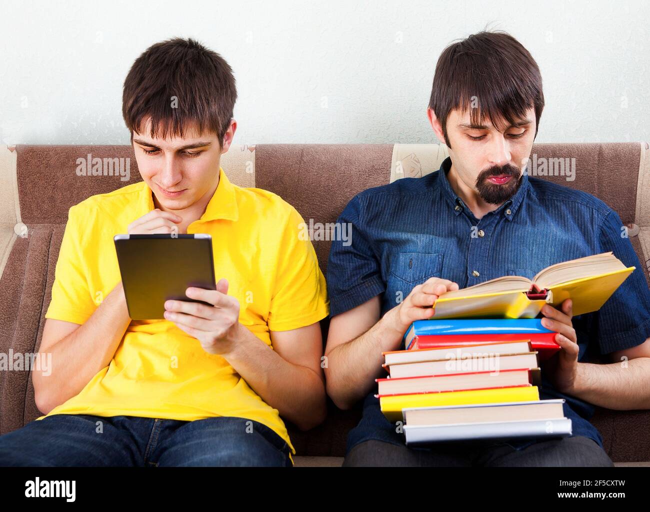 Tablet computer comparison hi-res stock photography and images - Alamy