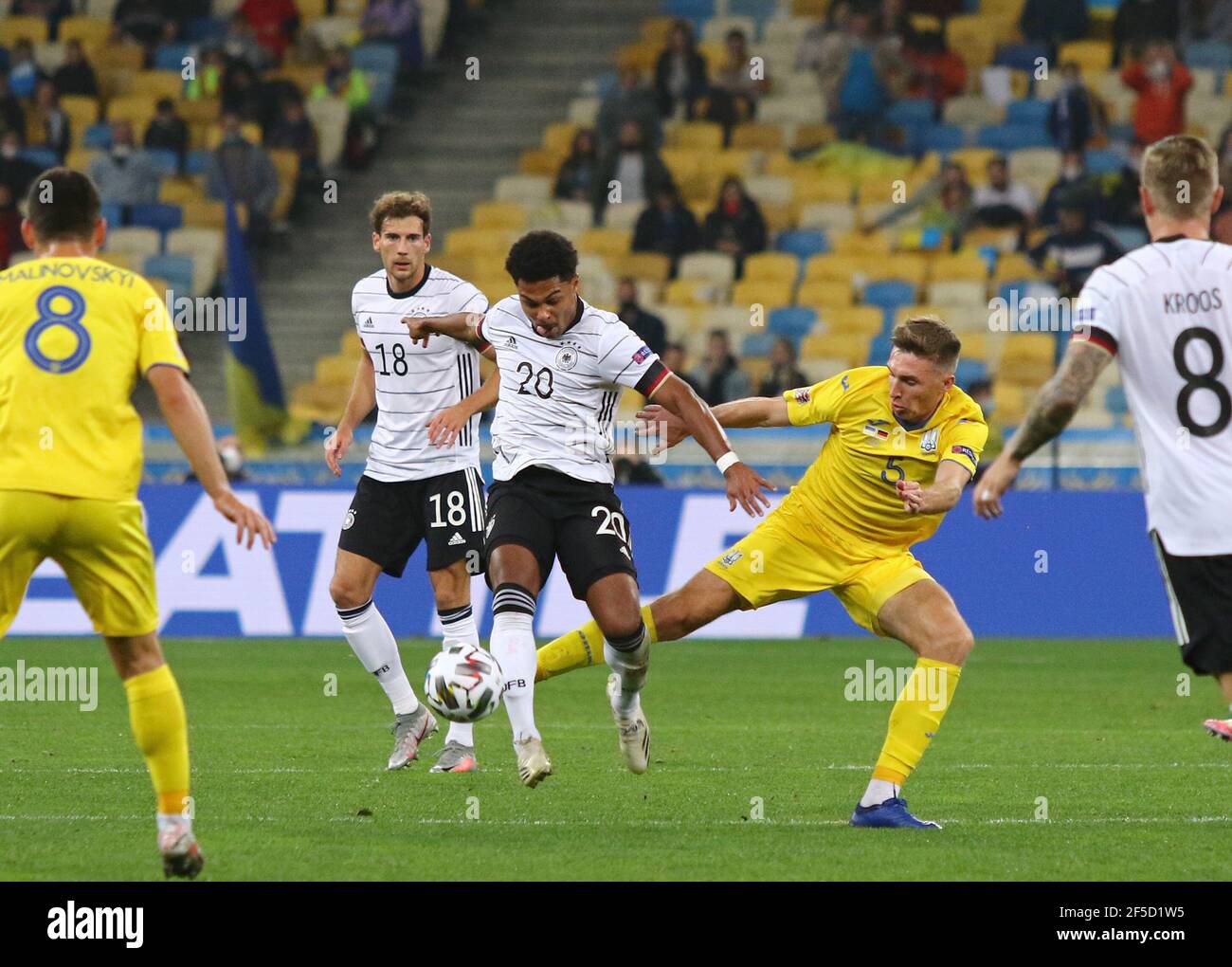 Maillot Domicile FC Dynamo Kyiv 2020/2021 - Porté Par Sydorchuk #5 - Taille M - Adidas