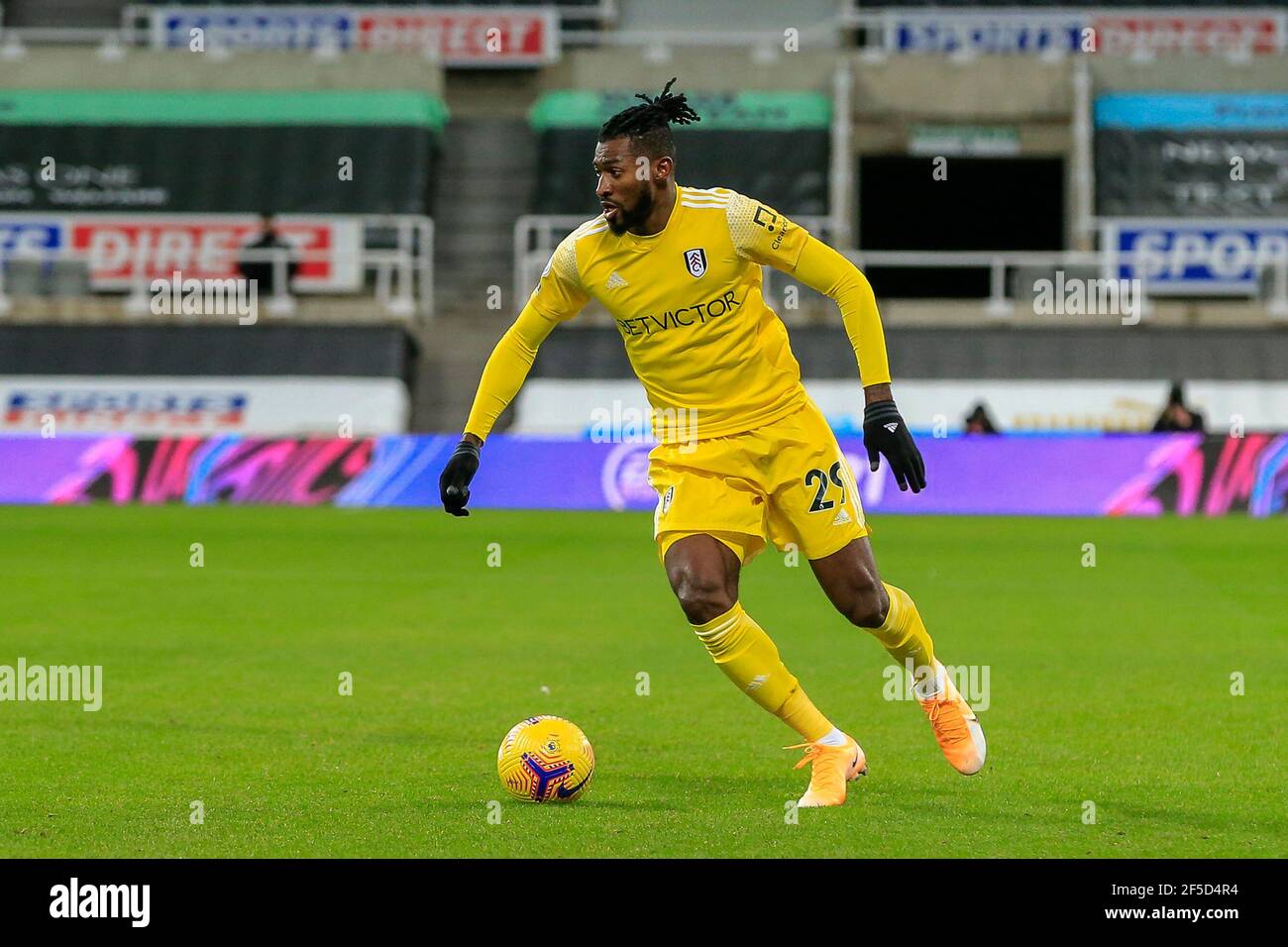 Andre Frank Zambo Anguissa 29 Of Fulham With The Ball Stock Photo Alamy