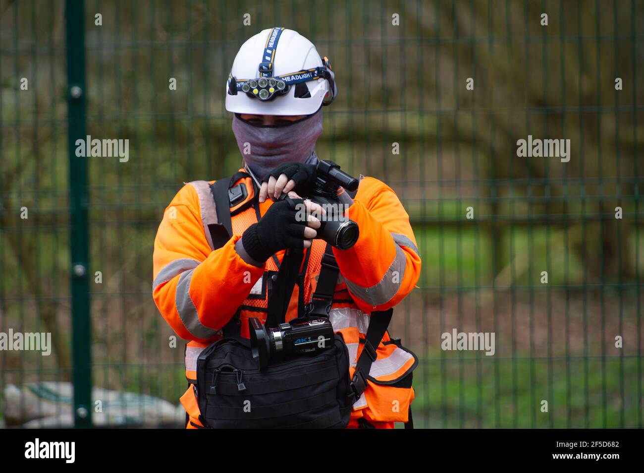 Hs2 filming hi-res stock photography and images - Alamy
