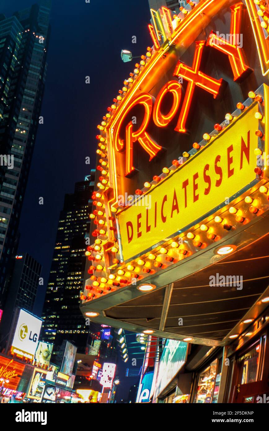 Roxy Theater High Resolution Stock Photography And Images Alamy