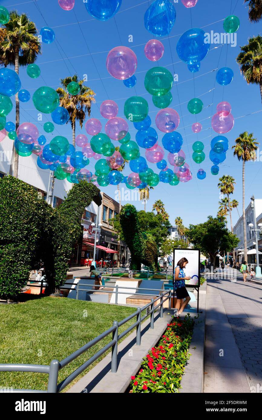Dinosaur topiary fountains, 3rd Street Promenade, Downtown Santa Monica