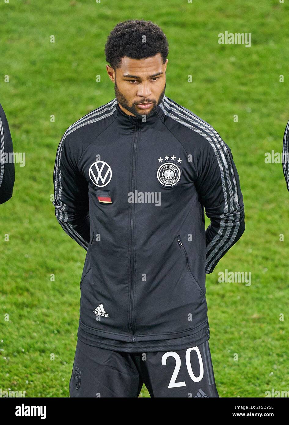 Serge GNABRY, DFB 20  half-size, portrait, one person, single, Aktion, Einzelbild, angeschnittenes Einzelmotiv, Halbfigur, halbe Figur,  in the match GERMANY - ICELAND 3-0 Deutschland - ISLAND 3-0 Qualification for World Championships, WM Quali, Season 2020/2021,  March 25, 2021  in Duisburg, Germany.  © Peter Schatz / Alamy Live News  Important: DFB regulations prohibit any use of photographs as image sequences and/or quasi-video. Stock Photo