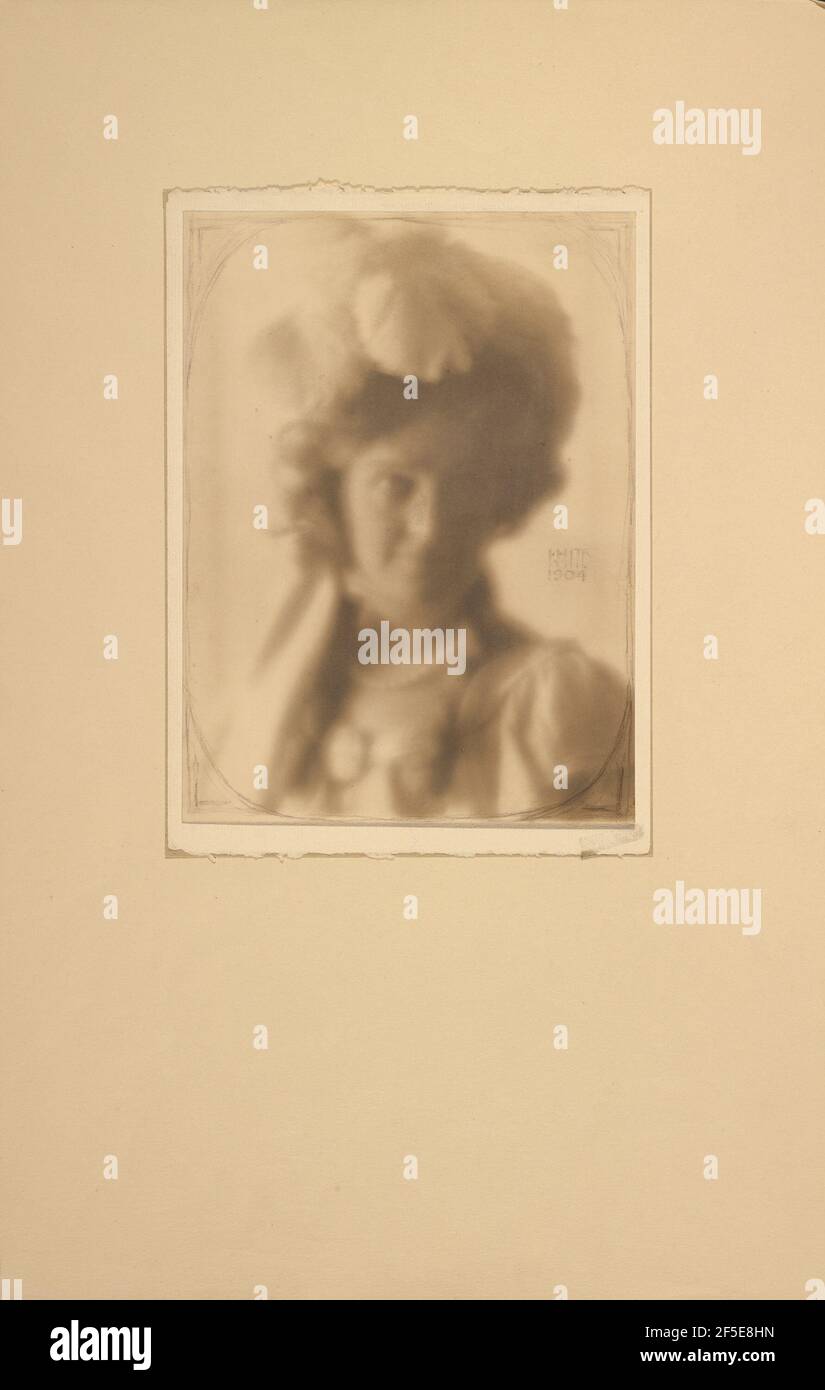 Woman in 1800s costume hi-res stock photography and images - Alamy