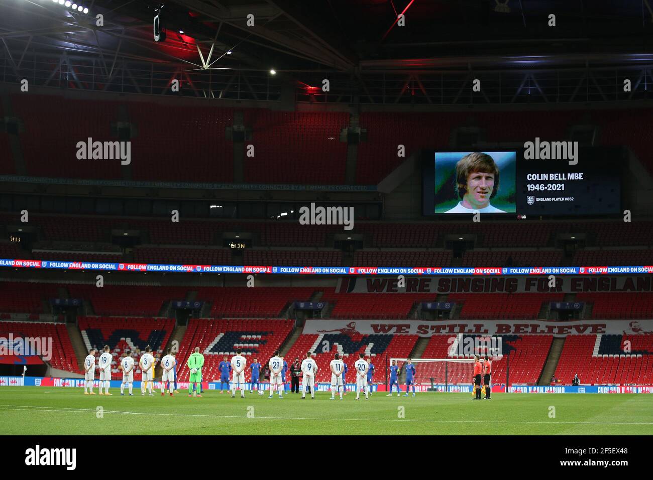 London, UK. 25th Mar, 2021. Players of England and Sam Marino pay respects to Colin Bell who passed away this year. FIFA World Cup qualifier, group I match, England v San Marino at Wembley Stadium in London on Thursday 25th March 2021. this image may only be used for Editorial purposes. Editorial use only, license required for commercial use. No use in betting, games or a single club/league/player publications. pic by Andrew Orchard/Andrew Orchard sports photography/Alamy Live news Credit: Andrew Orchard sports photography/Alamy Live News Stock Photo