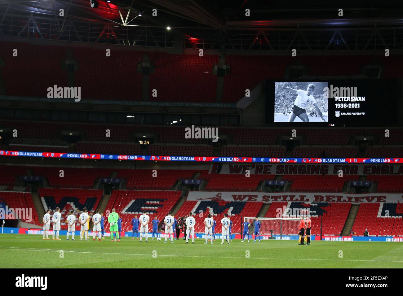 London, UK. 25th Mar, 2021. Players of England and Sam Marino pay respects to Peter Swan who passed away this year. FIFA World Cup qualifier, group I match, England v San Marino at Wembley Stadium in London on Thursday 25th March 2021. this image may only be used for Editorial purposes. Editorial use only, license required for commercial use. No use in betting, games or a single club/league/player publications. pic by Andrew Orchard/Andrew Orchard sports photography/Alamy Live news Credit: Andrew Orchard sports photography/Alamy Live News Stock Photo